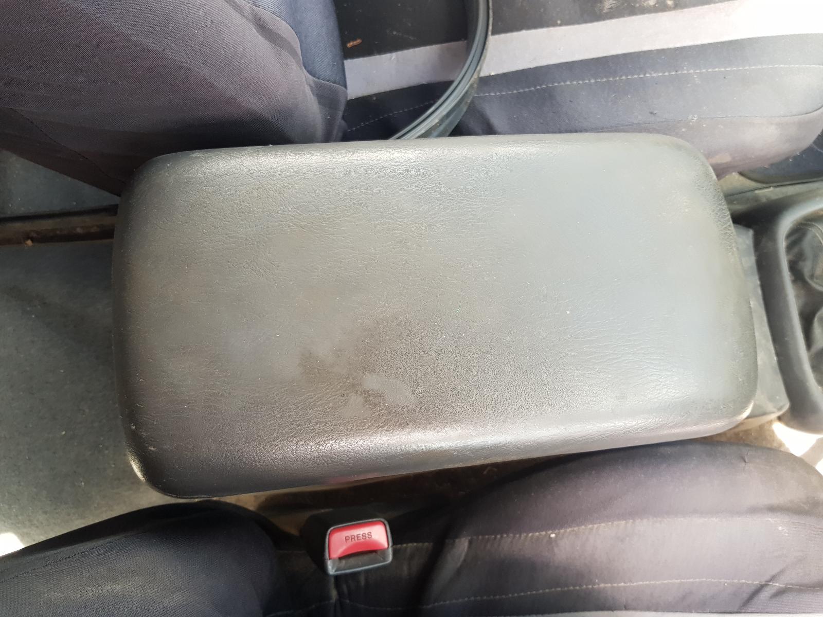 Ford Courier - UT 2005-2006