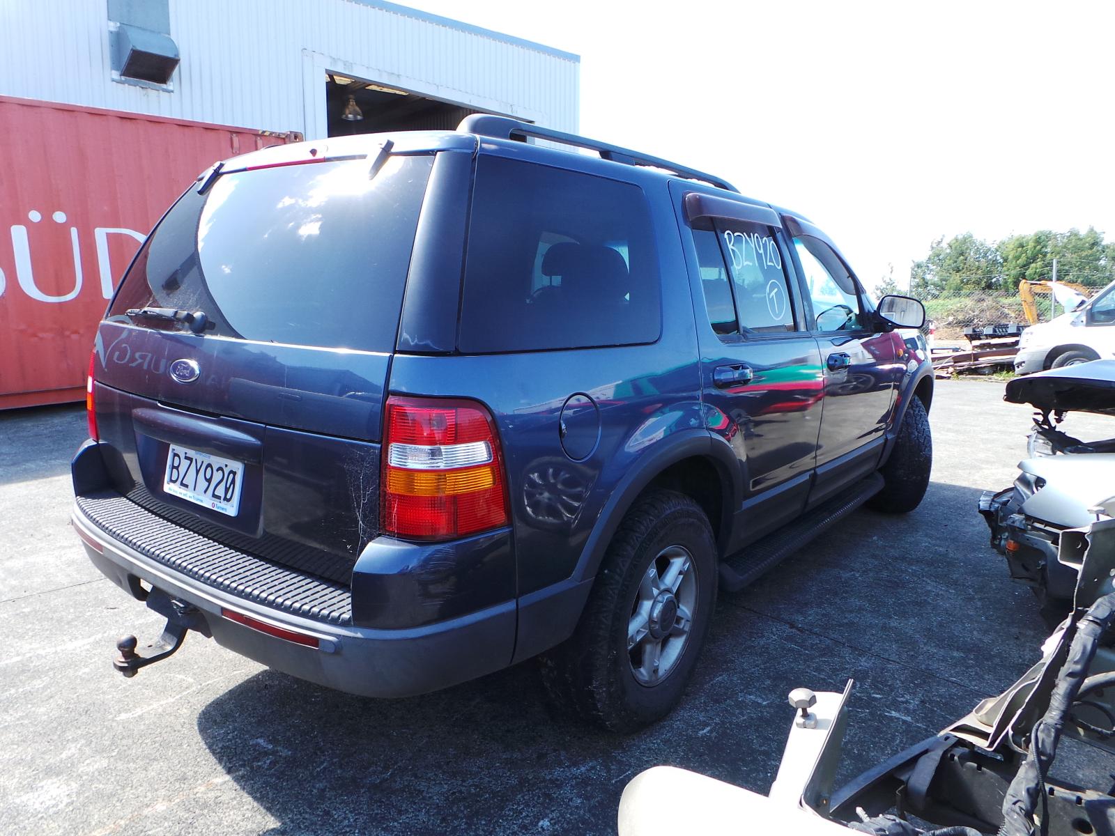 Ford Explorer - UT 2001-2005