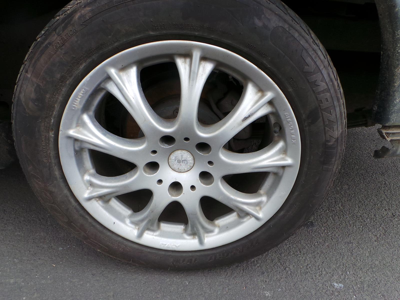 Holden Crewman - VZ  2004-2007