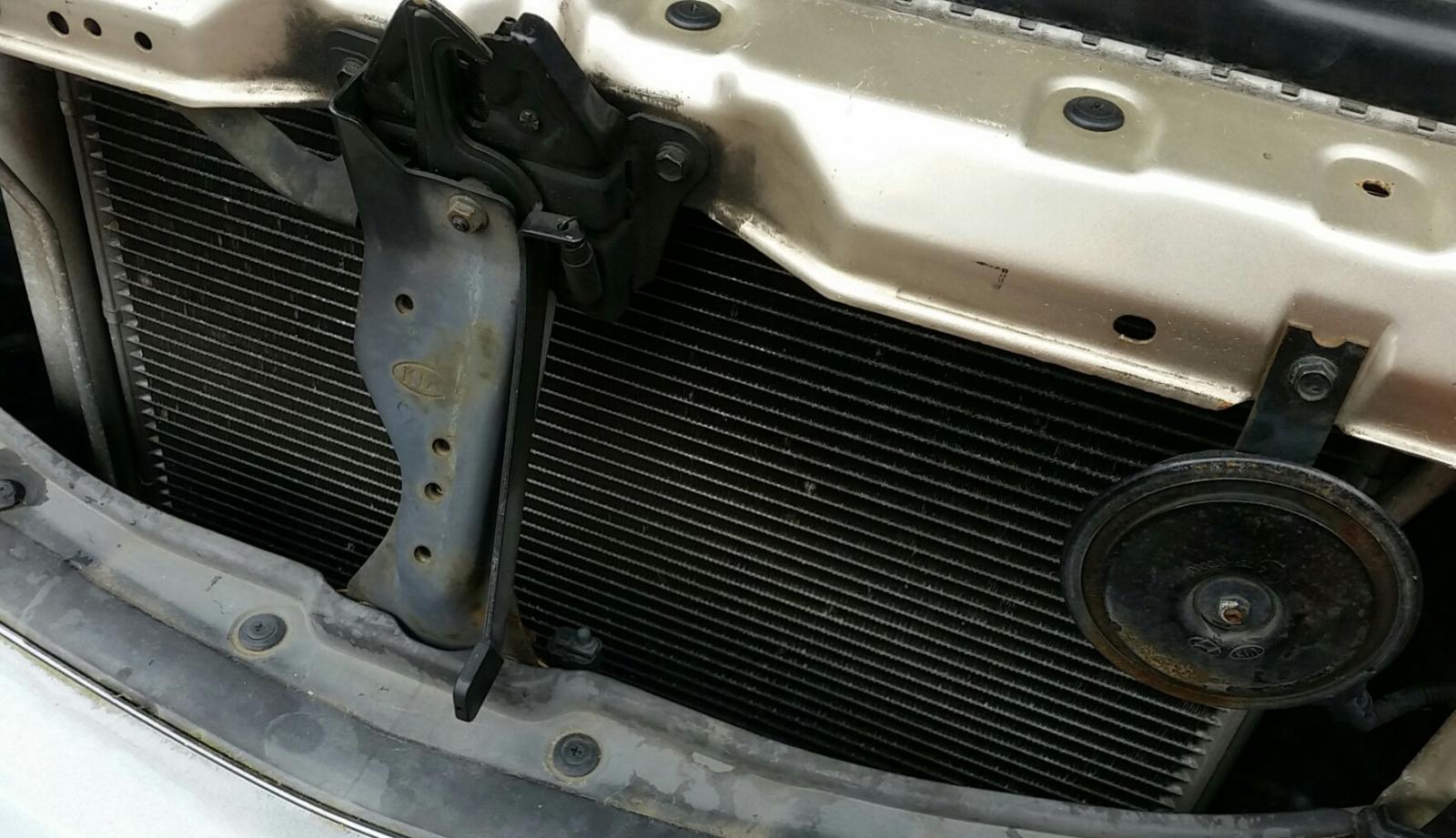 KIA Sorento - 1st Gen 2002-2009