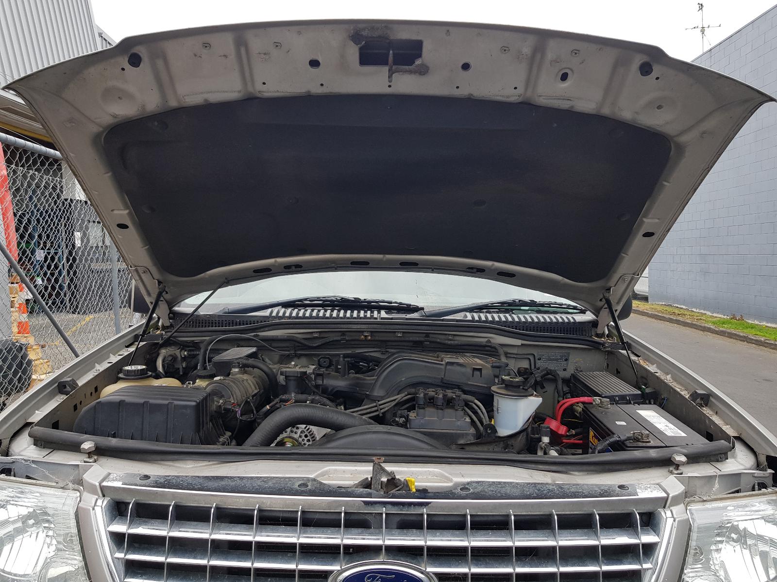 Ford Explorer - UT 2001-2005