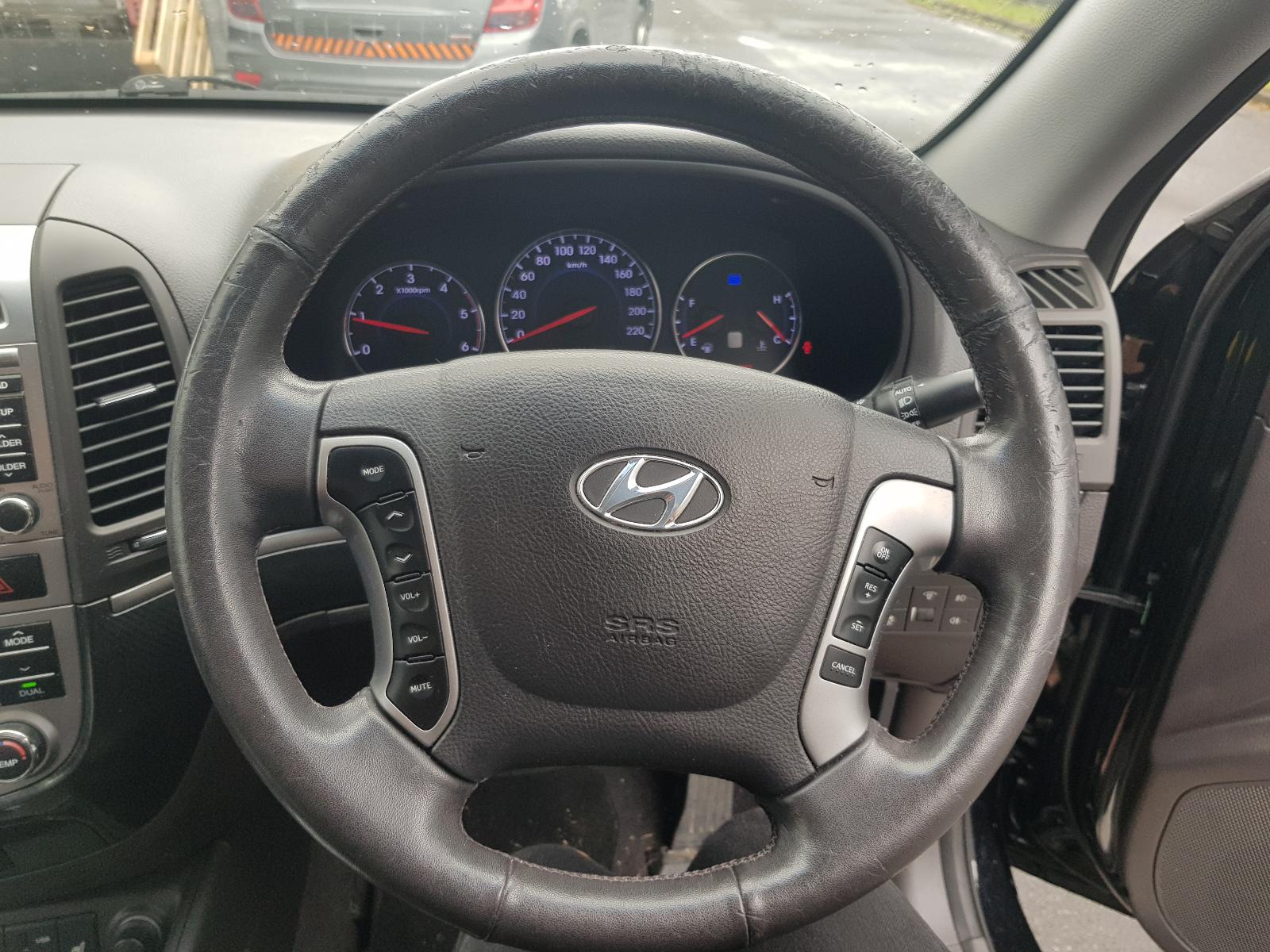 Hyundai Santa Fe - 2006-2012