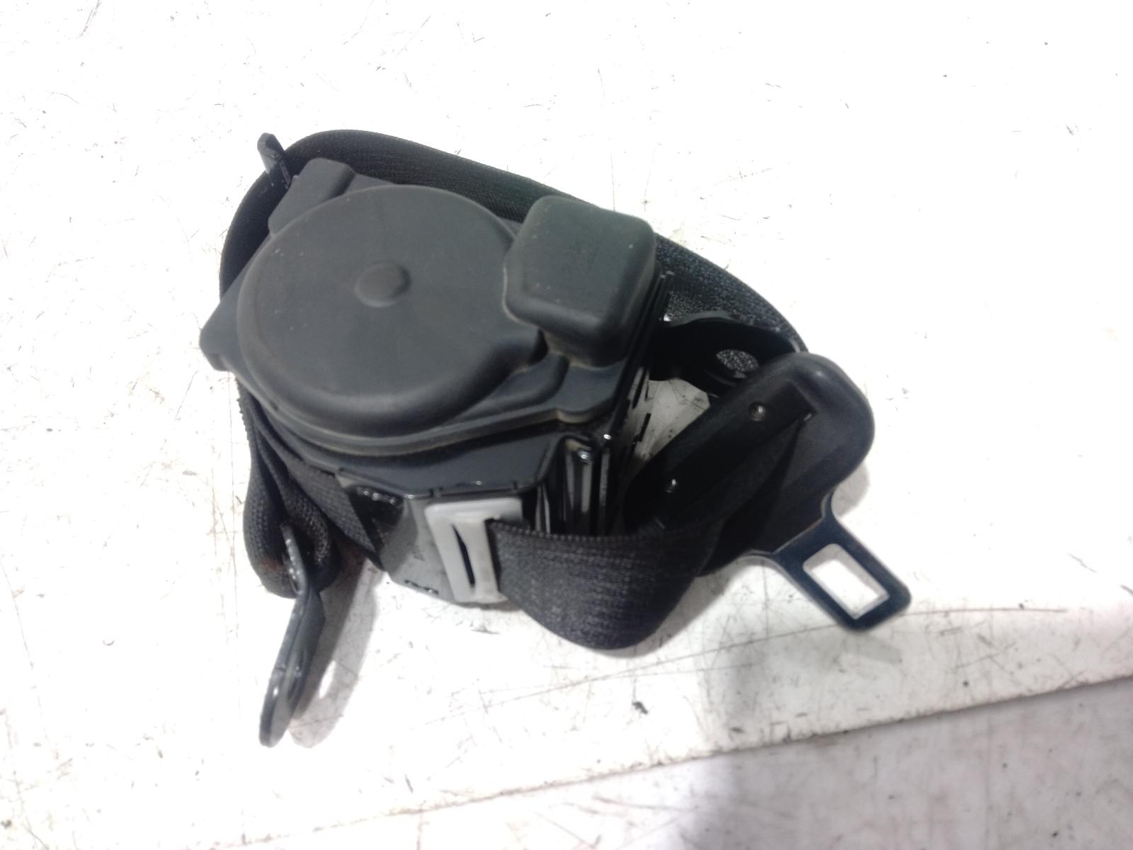 Seat_Belt_Stalk