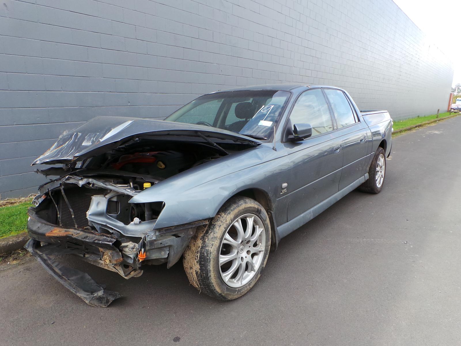 Holden Crewman - VZ  2004-2007