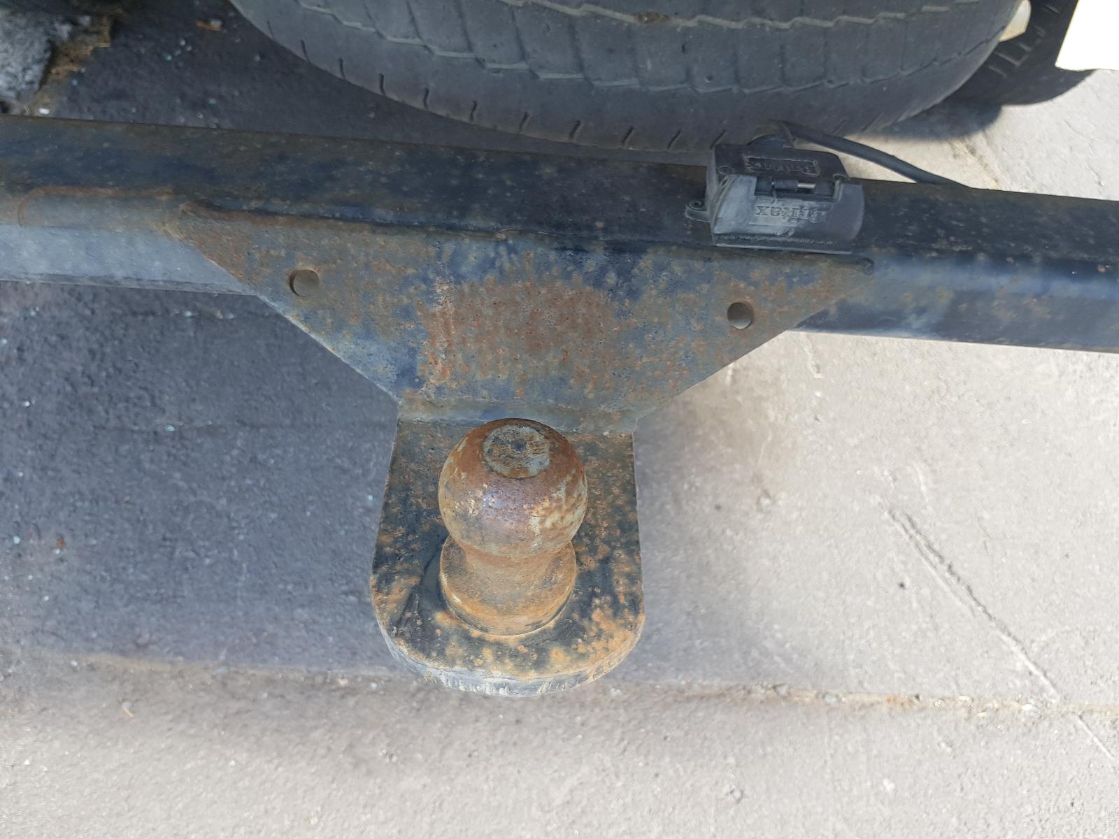 Ford Courier - 03-05