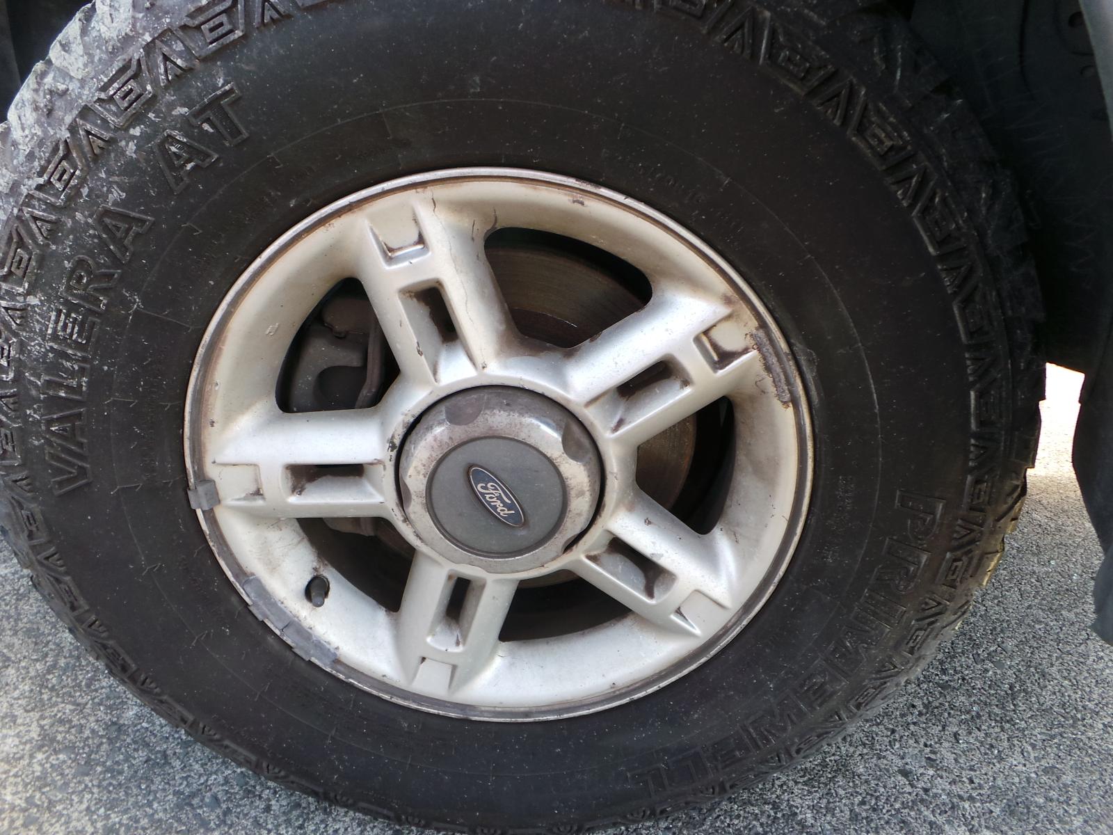 Ford Explorer - UT 2001-2005