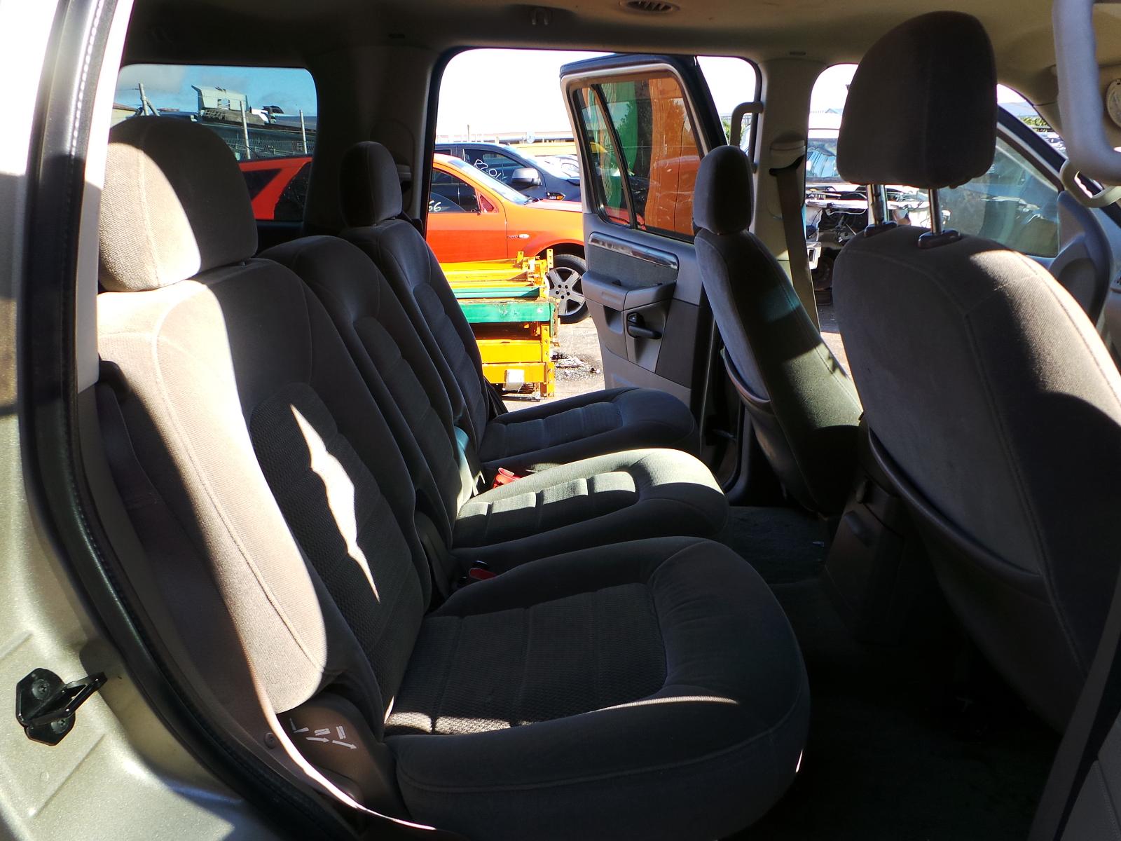 Ford Explorer - UT 2001-2005