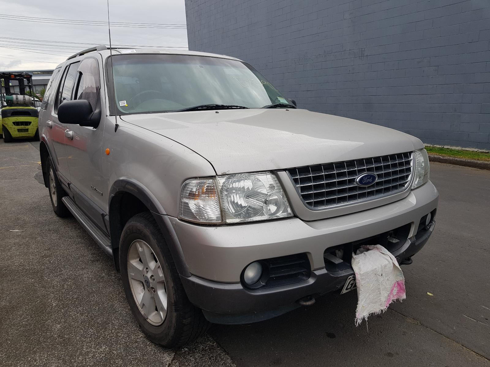 Ford Explorer - UT 2001-2005