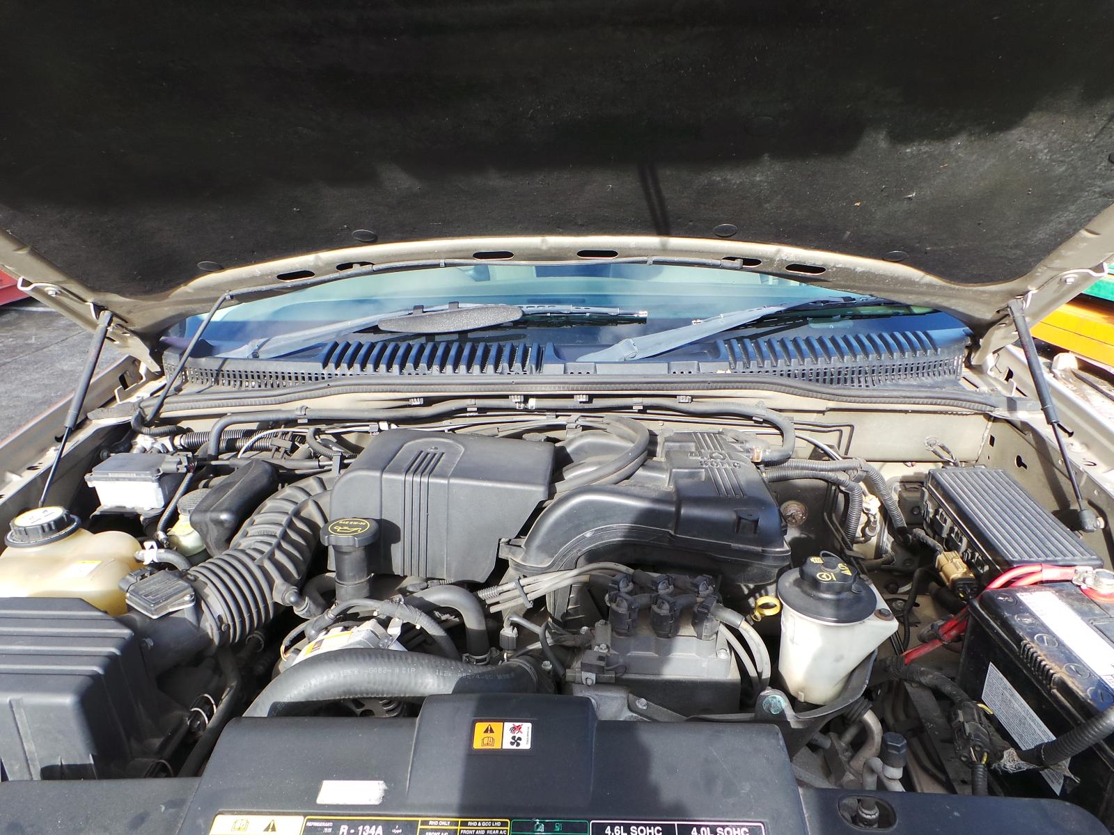 Ford Explorer - UT 2001-2005