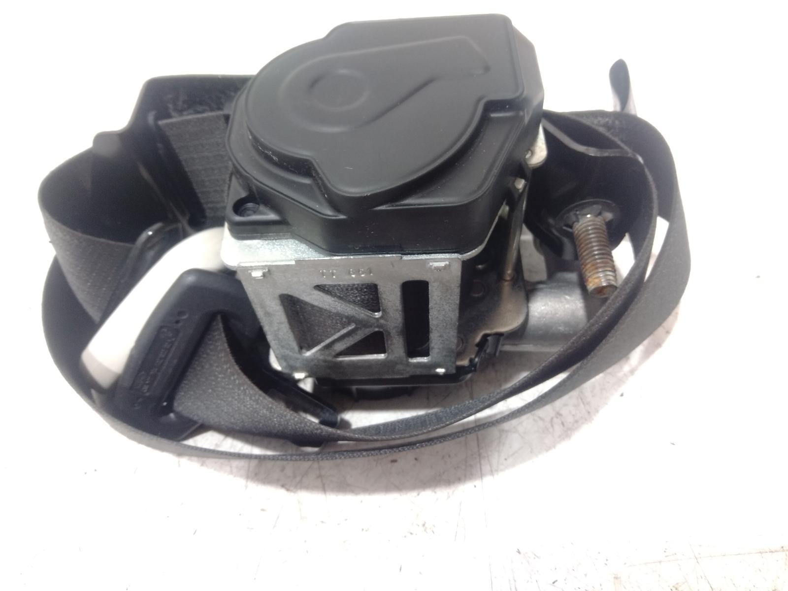 Seat_Belt_Stalk