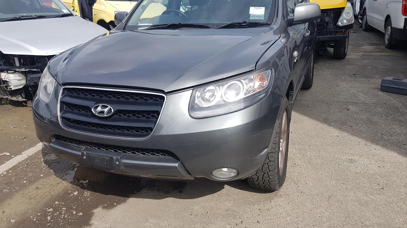 Hyundai Santa Fe - 2006-2012