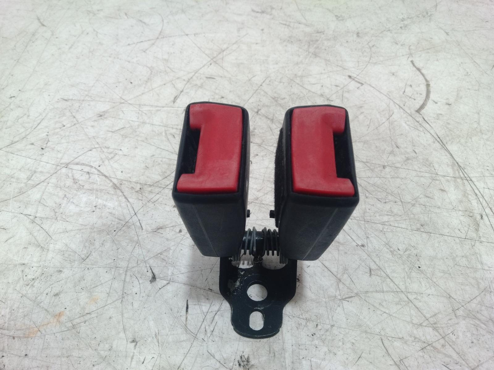 Seat_Belt_Stalk