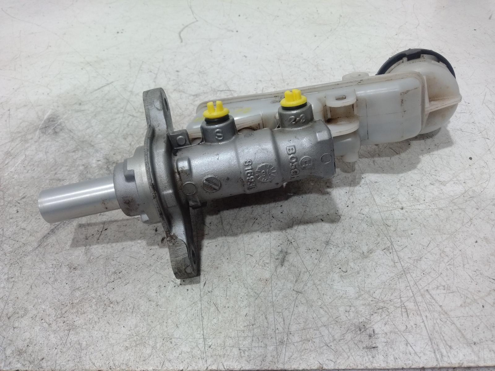 Master_Cylinder
