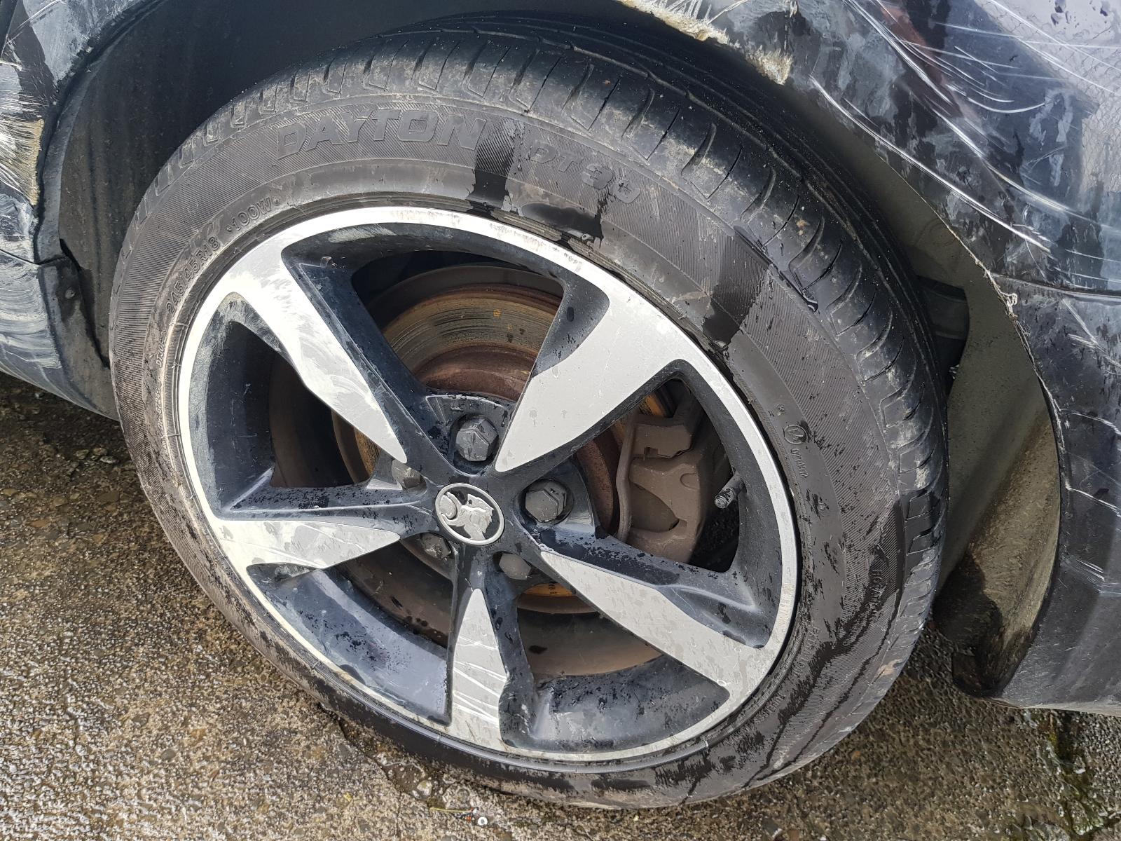 Holden Commodore - VE Omega 06-