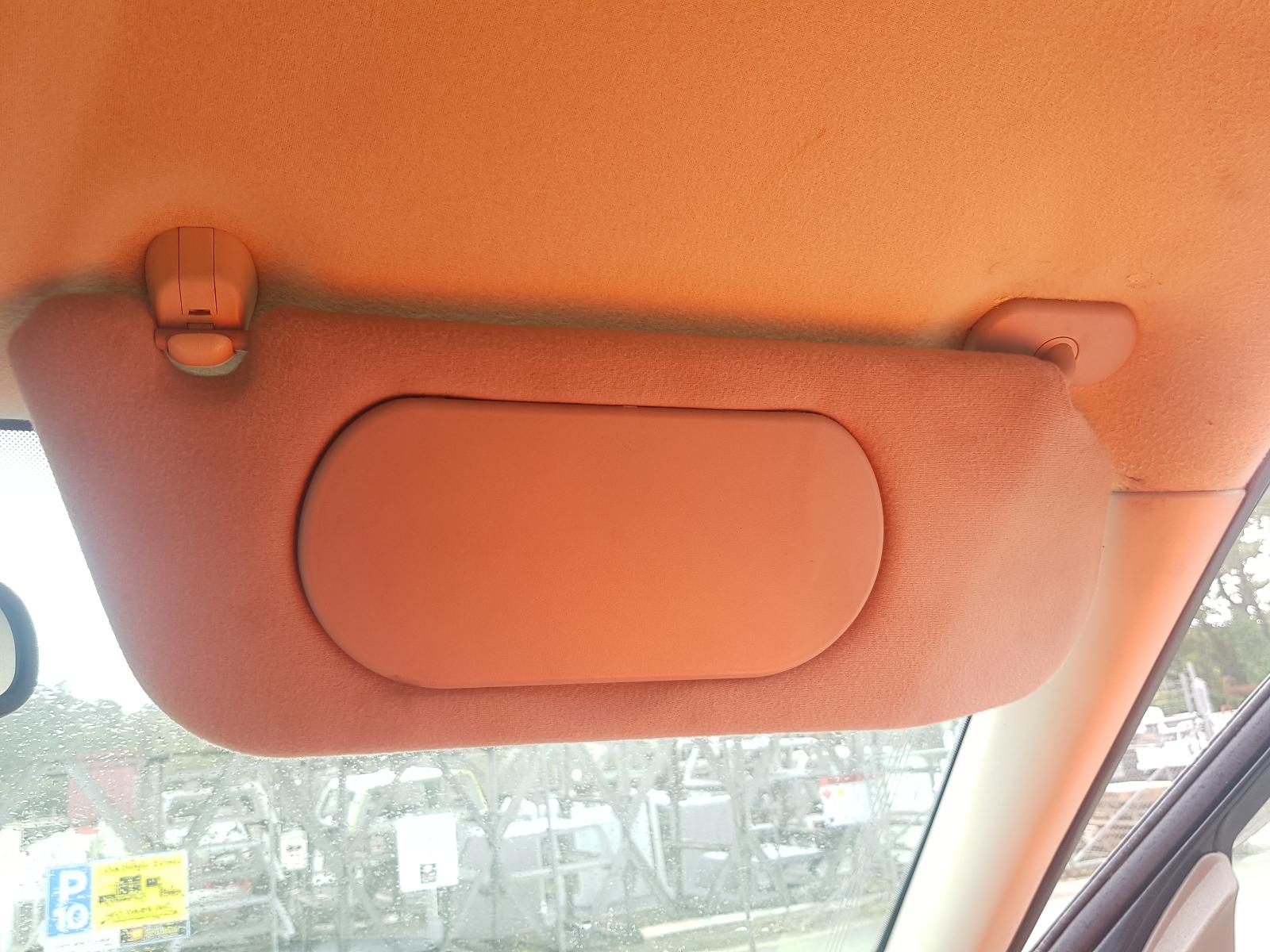 Ford Explorer - UT 2001-2005