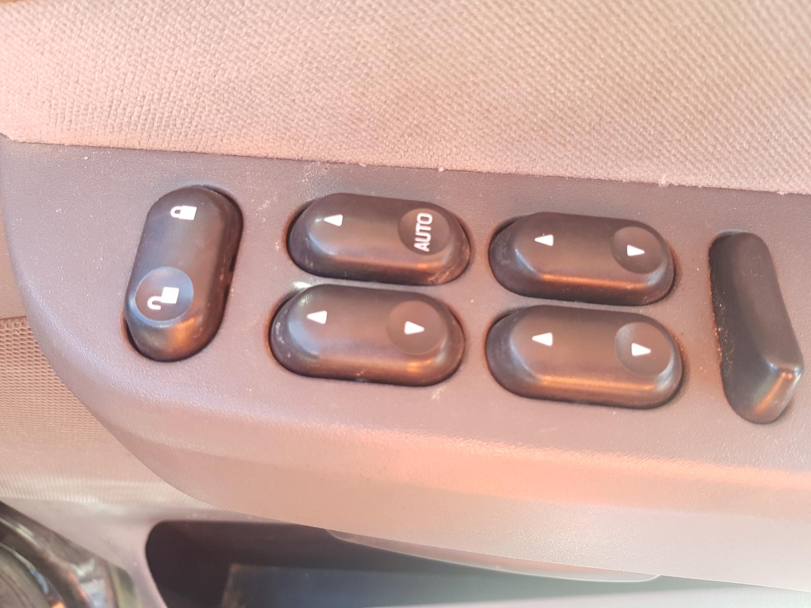 Ford Explorer - UT 2001-2005