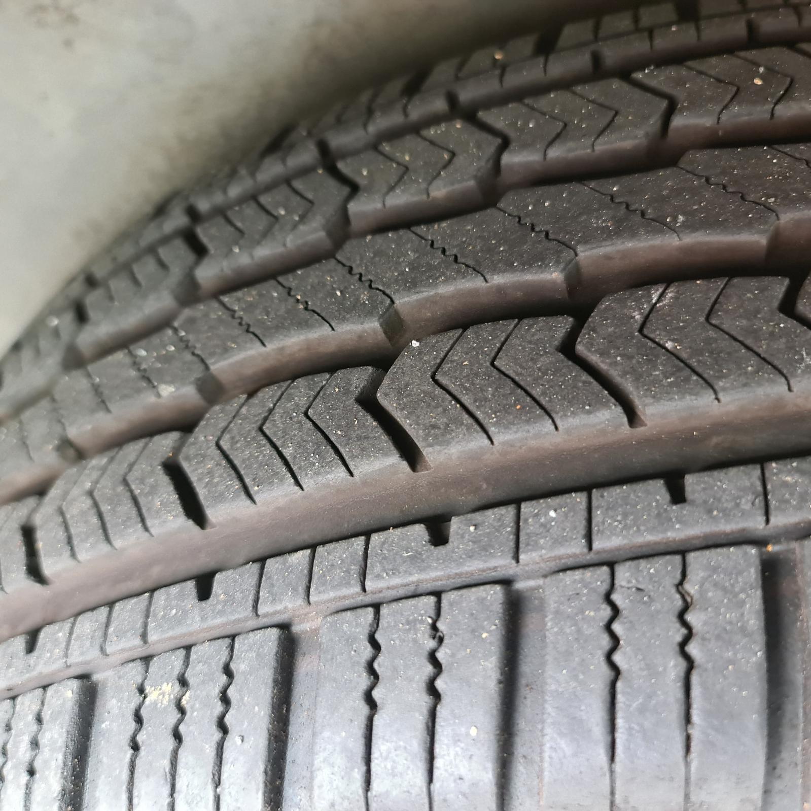 Ford Explorer - UT 2005-2007