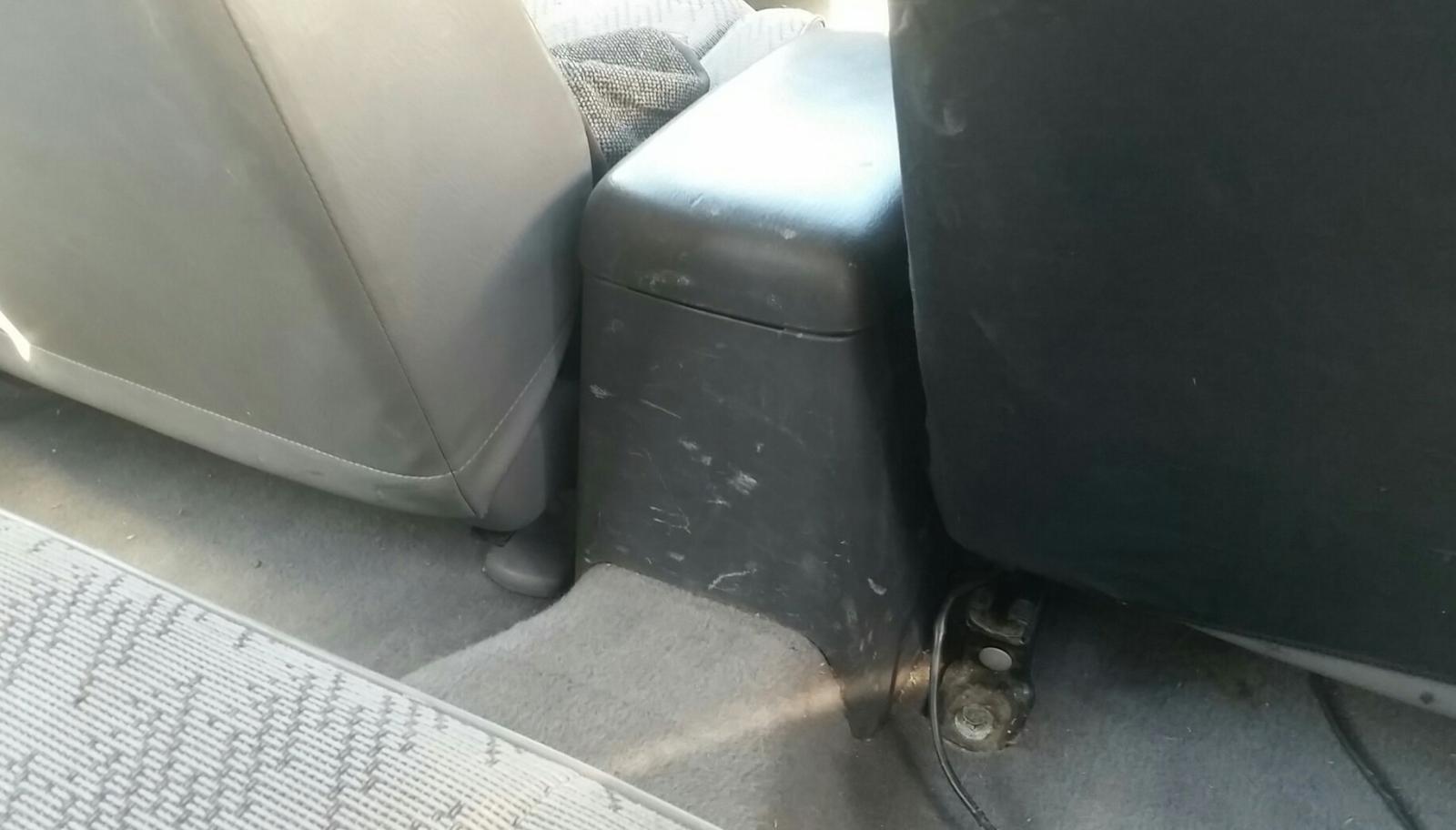 Ford Courier - 03-05