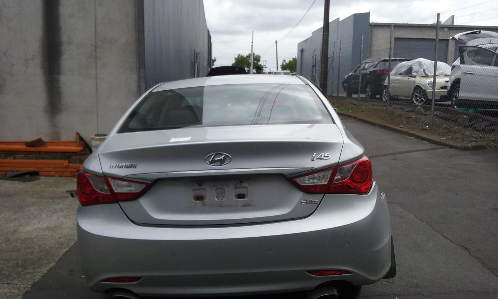 Hyundai i45 - 2010-2013