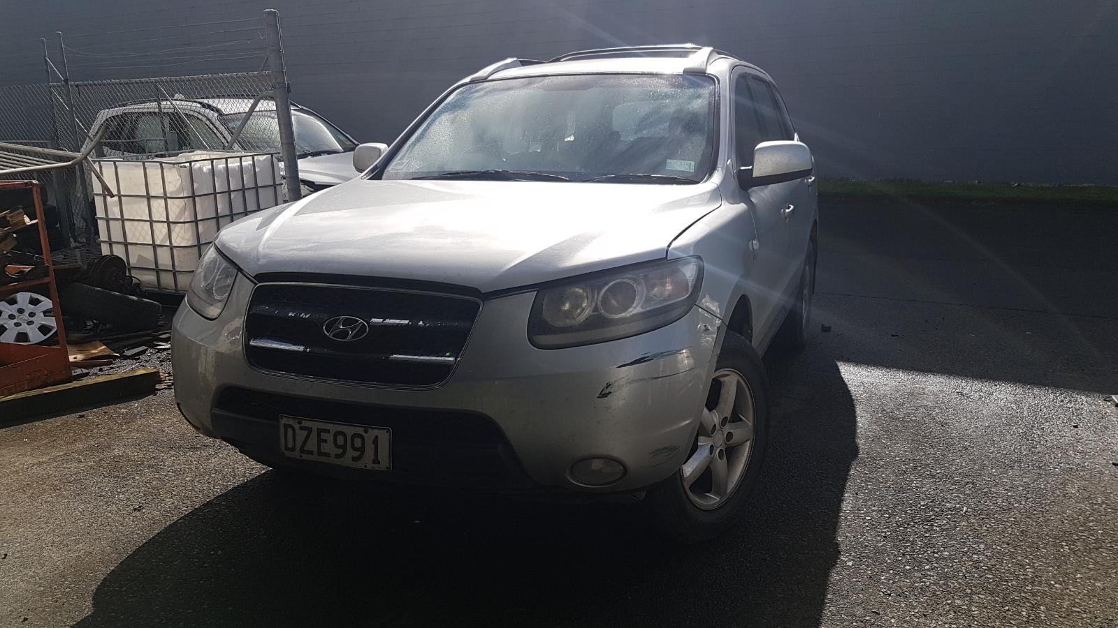 Hyundai Santa Fe - 2006-2012