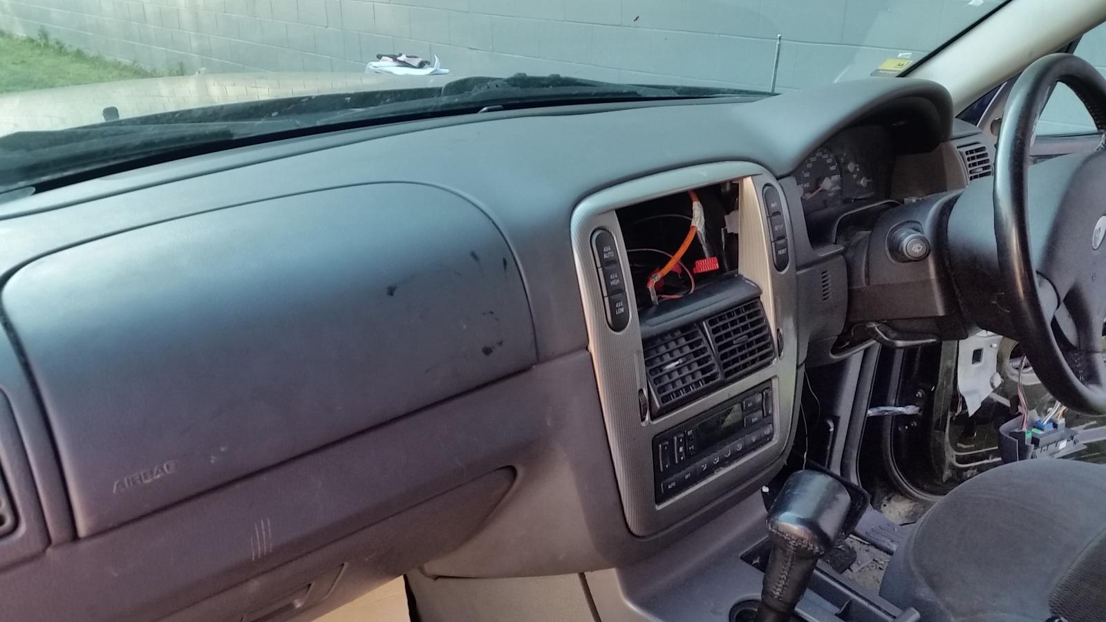 Ford Explorer - UT 2001-2005