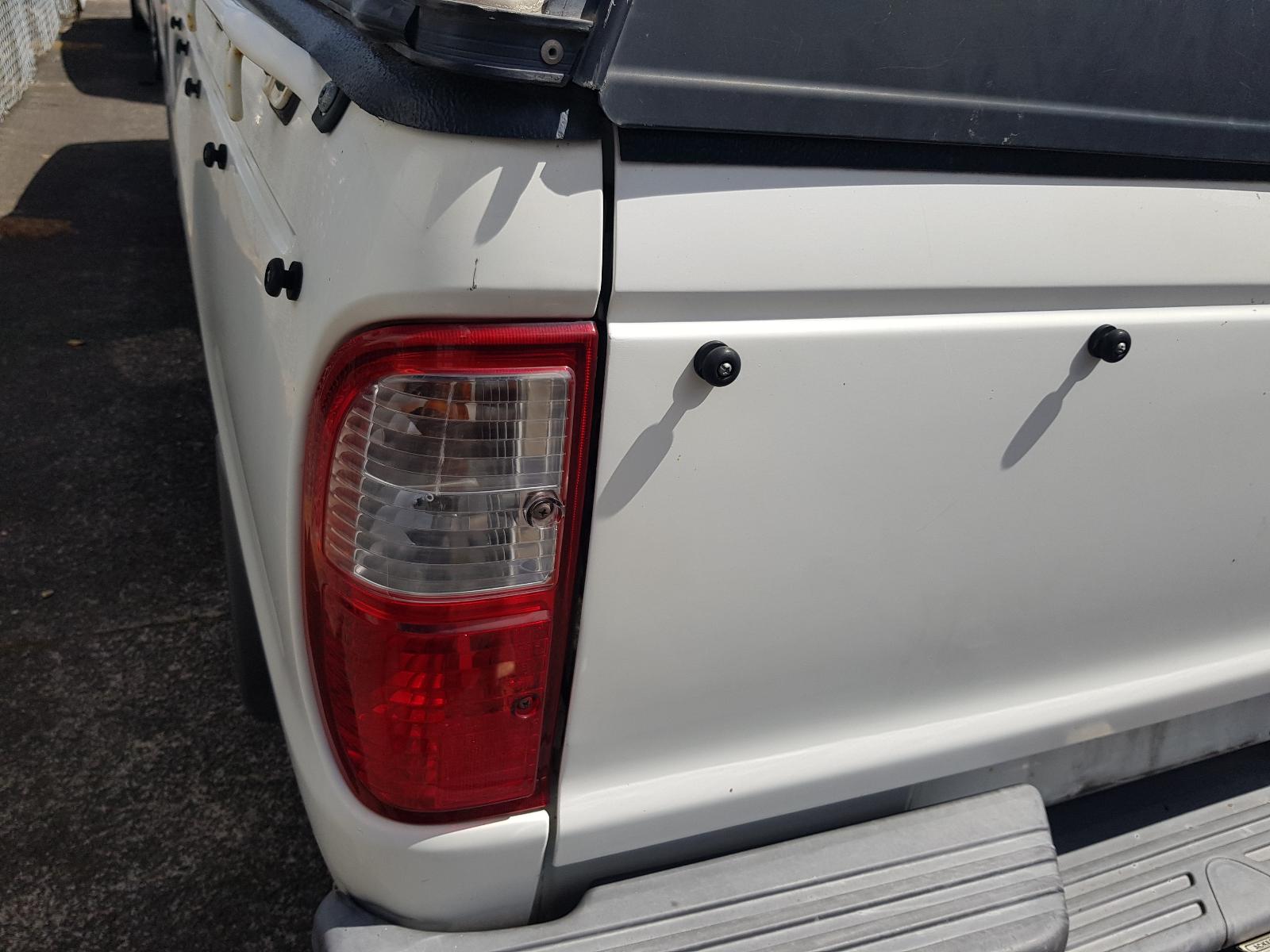 Ford Courier - UT 2005-2006