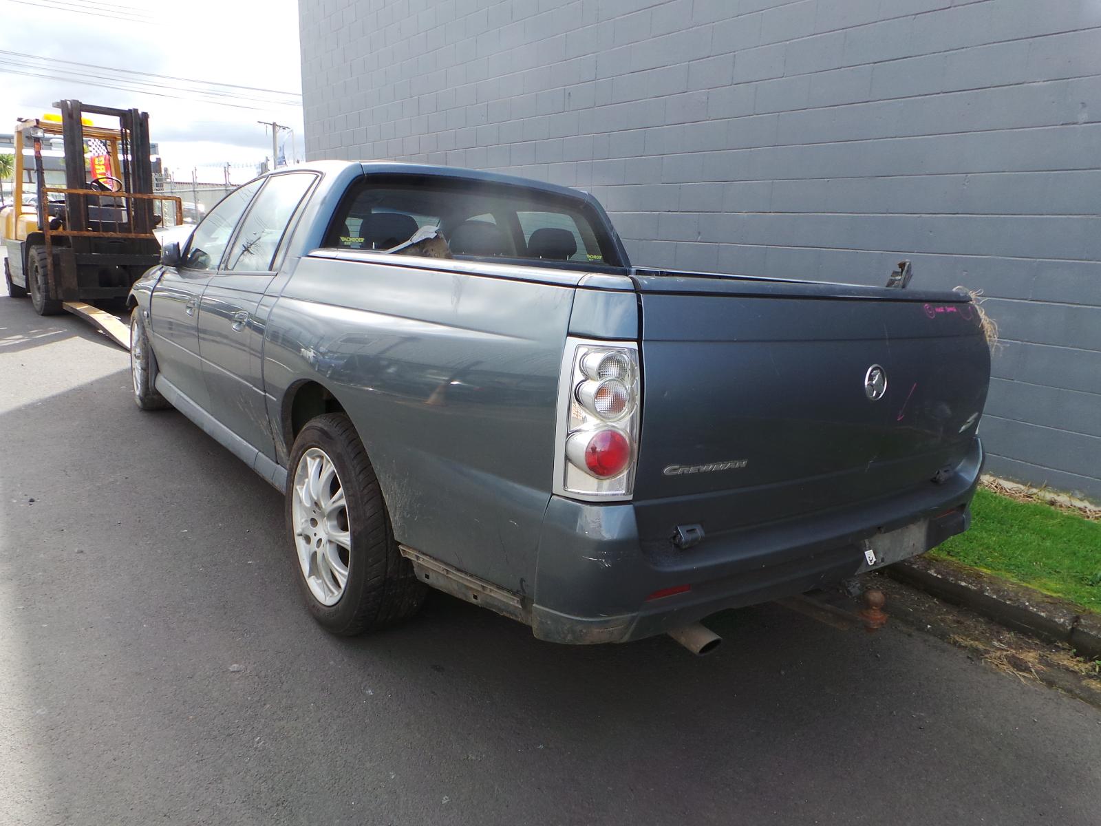 Holden Crewman - VZ  2004-2007