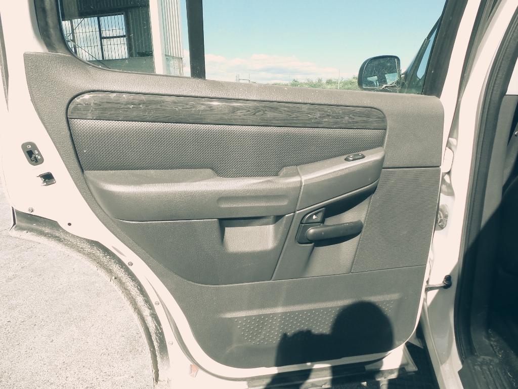 Ford Explorer - UT 2001-2005