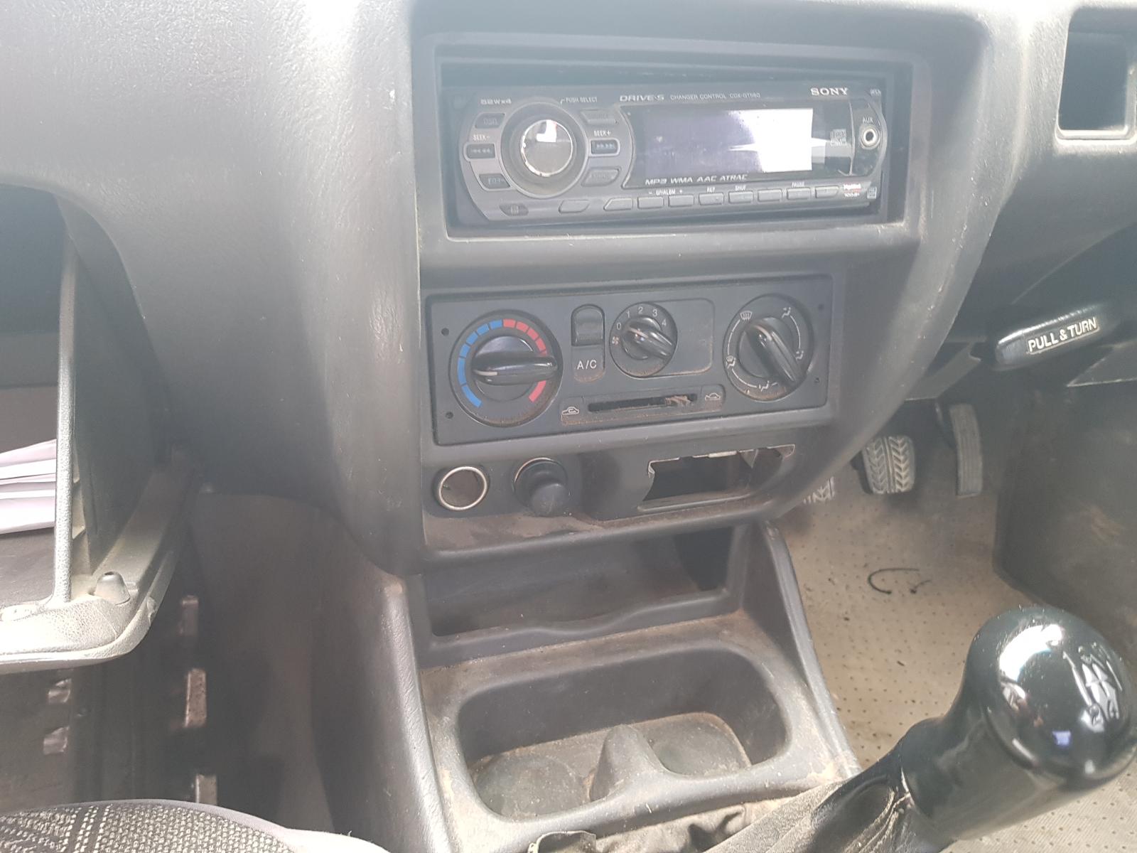 Ford Courier - UT 2005-2006