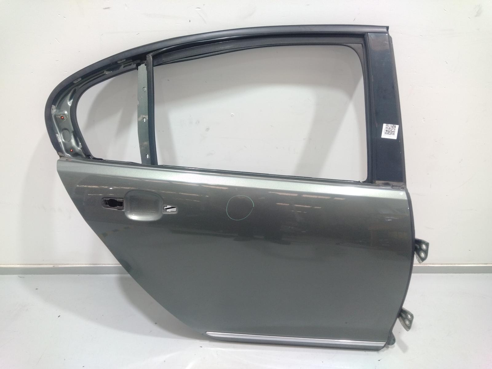 Right_Rear_Door_Sliding