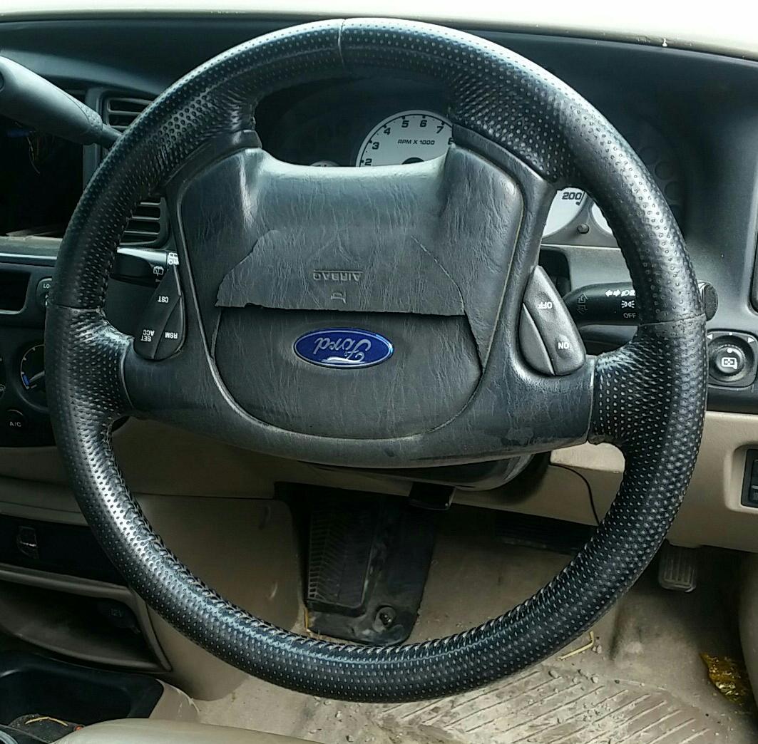 Ford Escape - EP 2001-2003