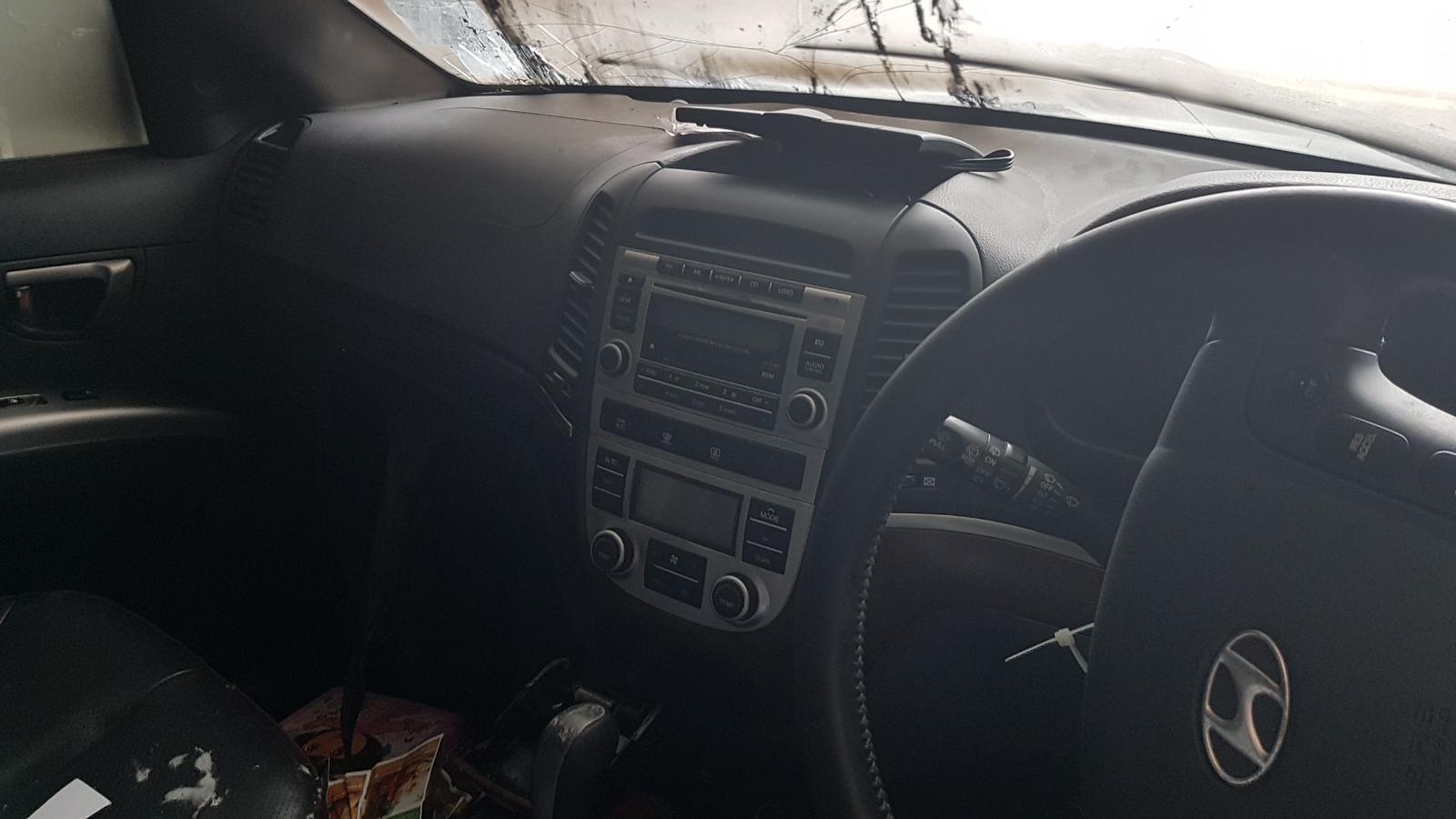 Hyundai Santa Fe - 2006-2012