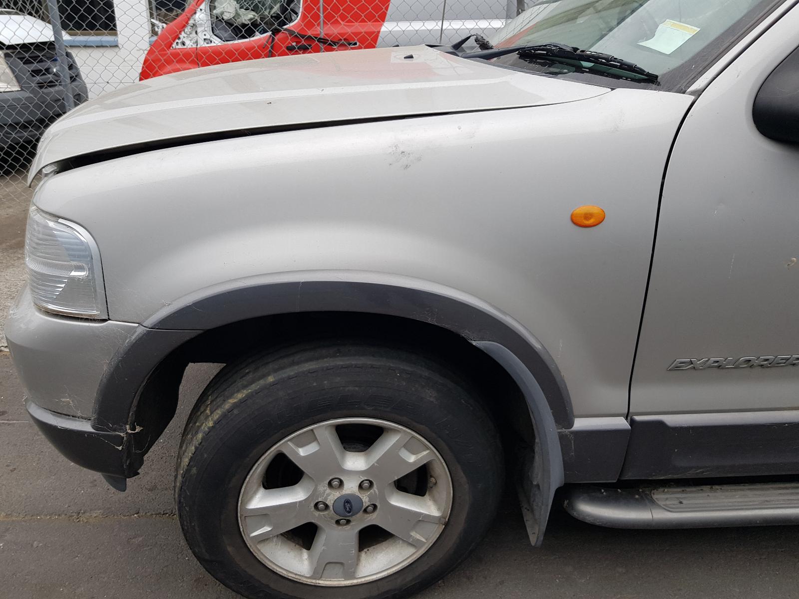 Ford Explorer - UT 2001-2005