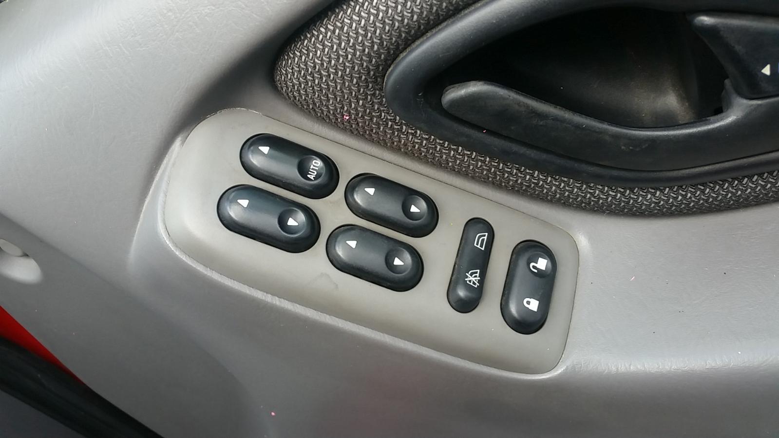 Ford Escape - EP 2001-2003