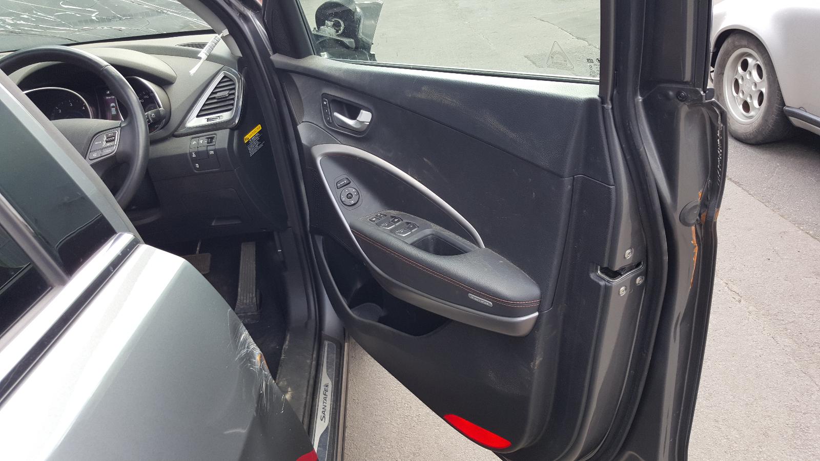 Hyundai Santa Fe - 2013-Present