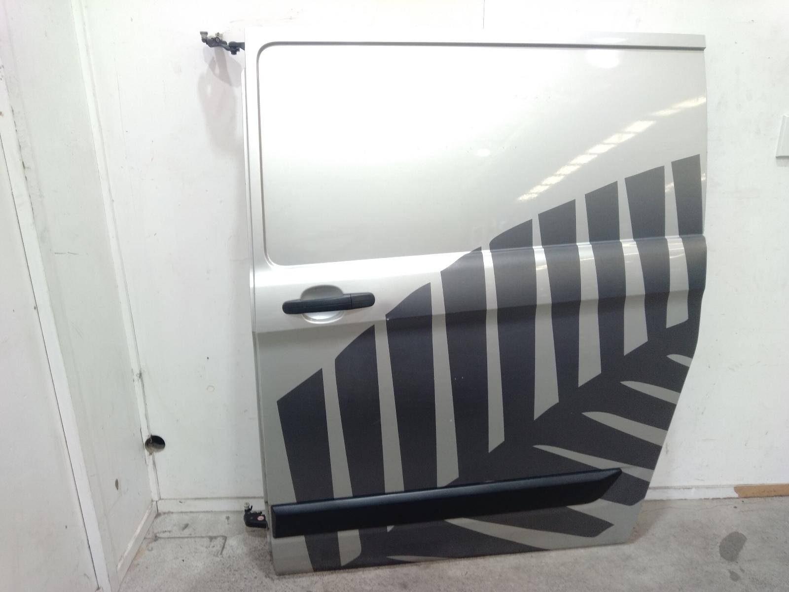 Left_Rear_Door_Sliding