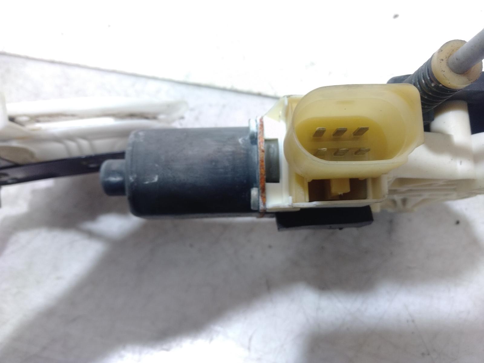 Right_Rear_Wnd_Reg_Motor