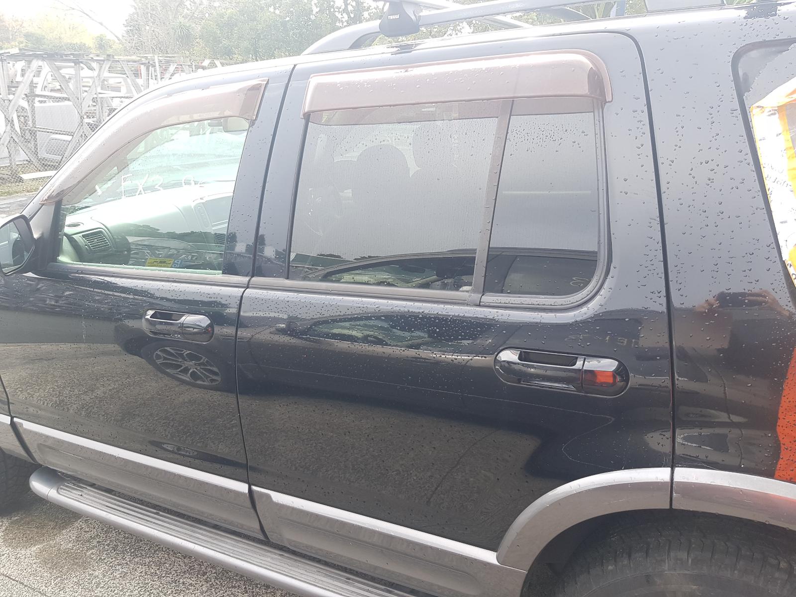 Ford Explorer - UT 2001-2005