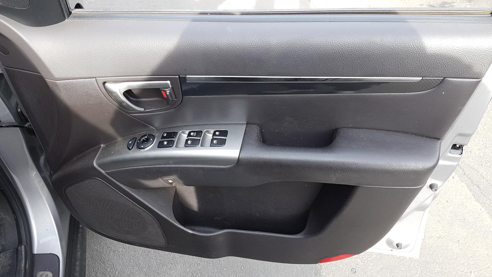 Hyundai Santa Fe - 2006-2012