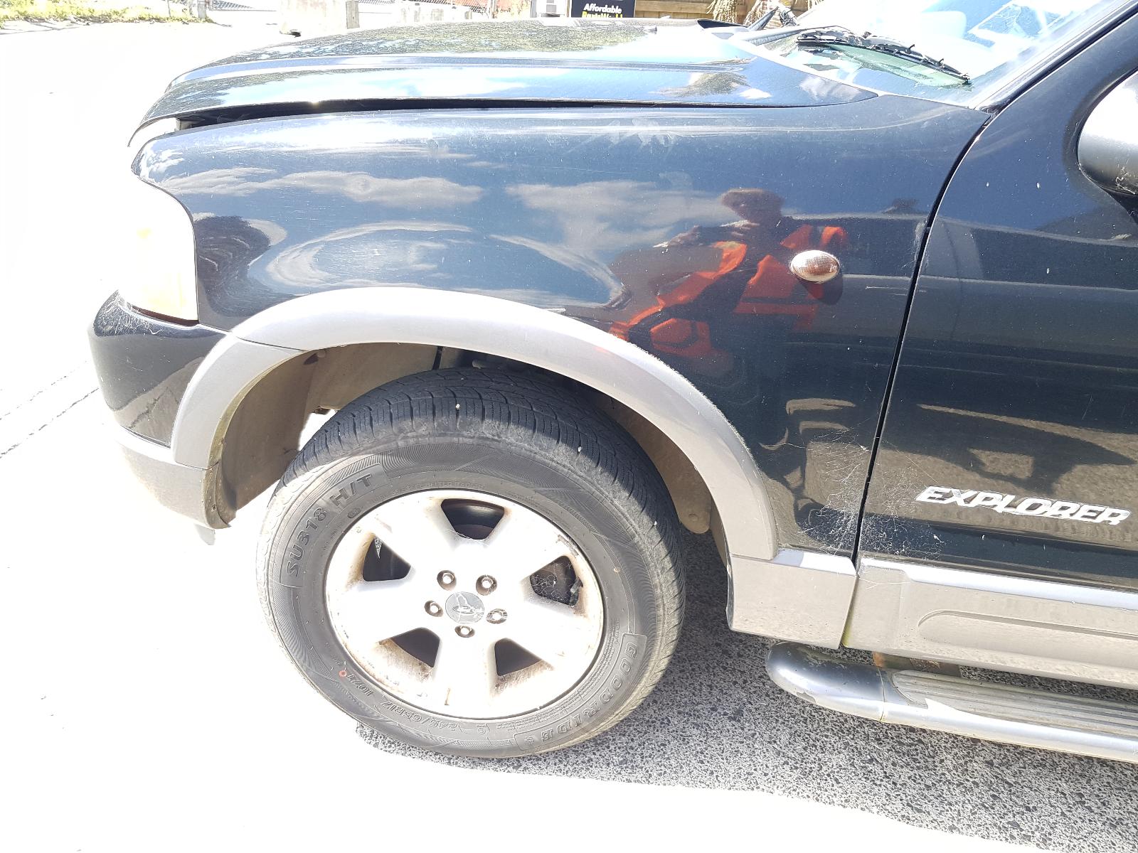 Ford Explorer - UT 2001-2005