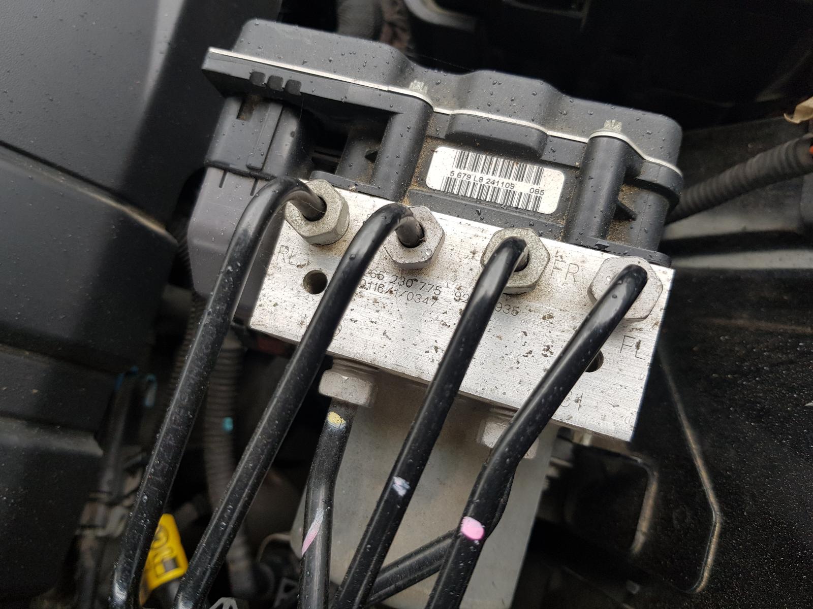 Holden Commodore - VE Omega 06-