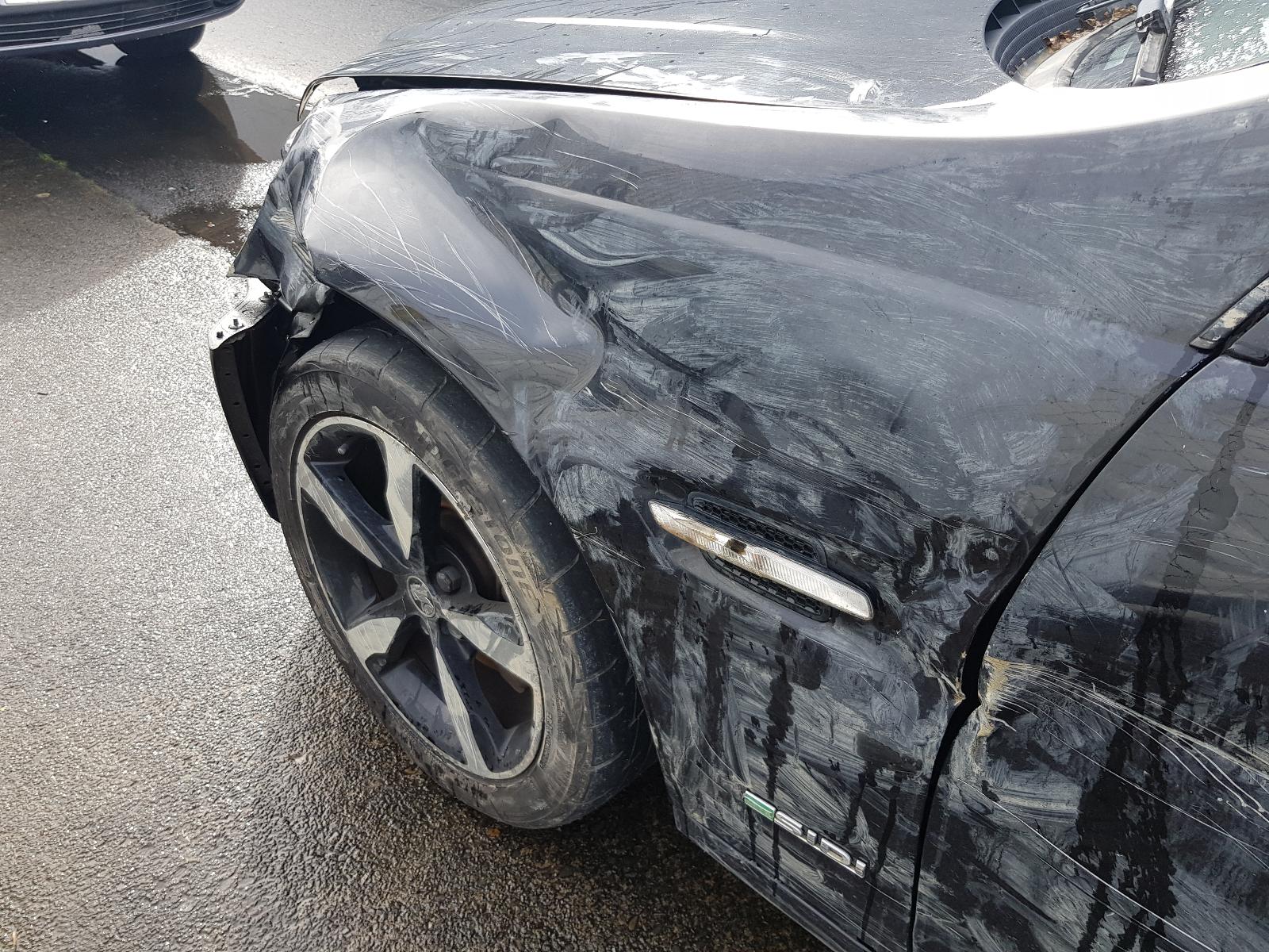 Holden Commodore - VE Omega 06-