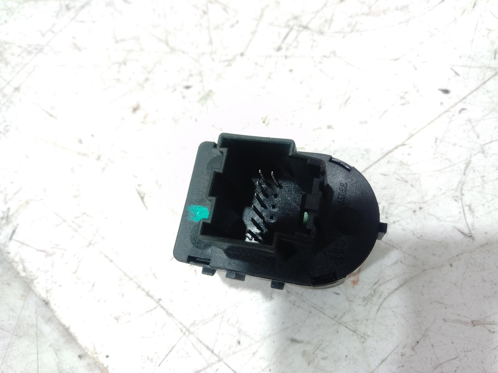 Misc_Switch_Relay