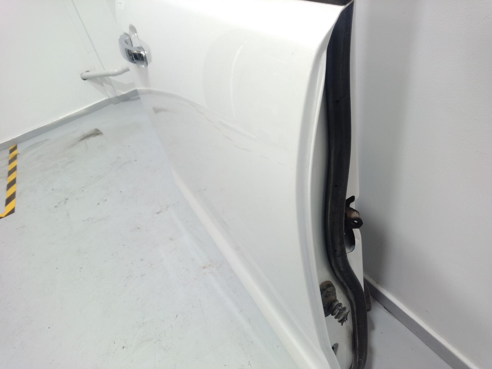 Right_Rear_Door_Sliding