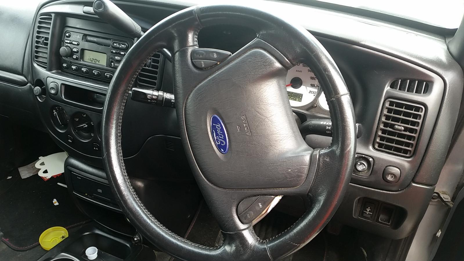 Ford Escape - EP 2001-2003