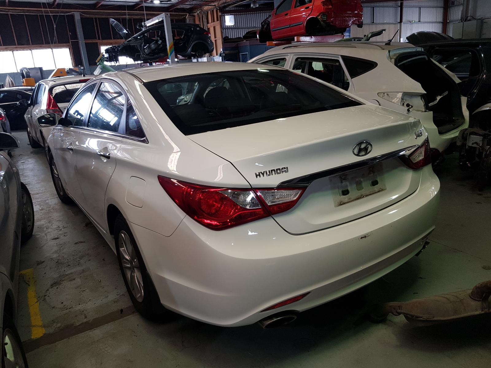 Hyundai i45 - 2010-2013