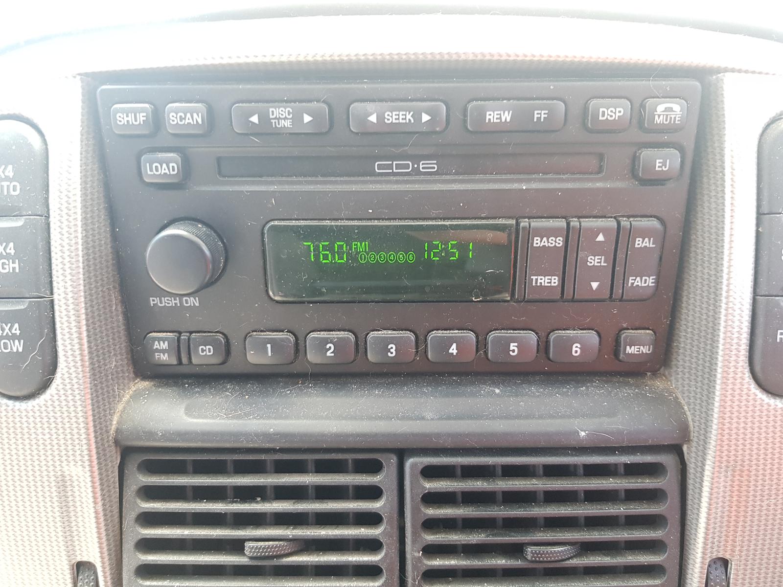 Ford Explorer - UT 2001-2005