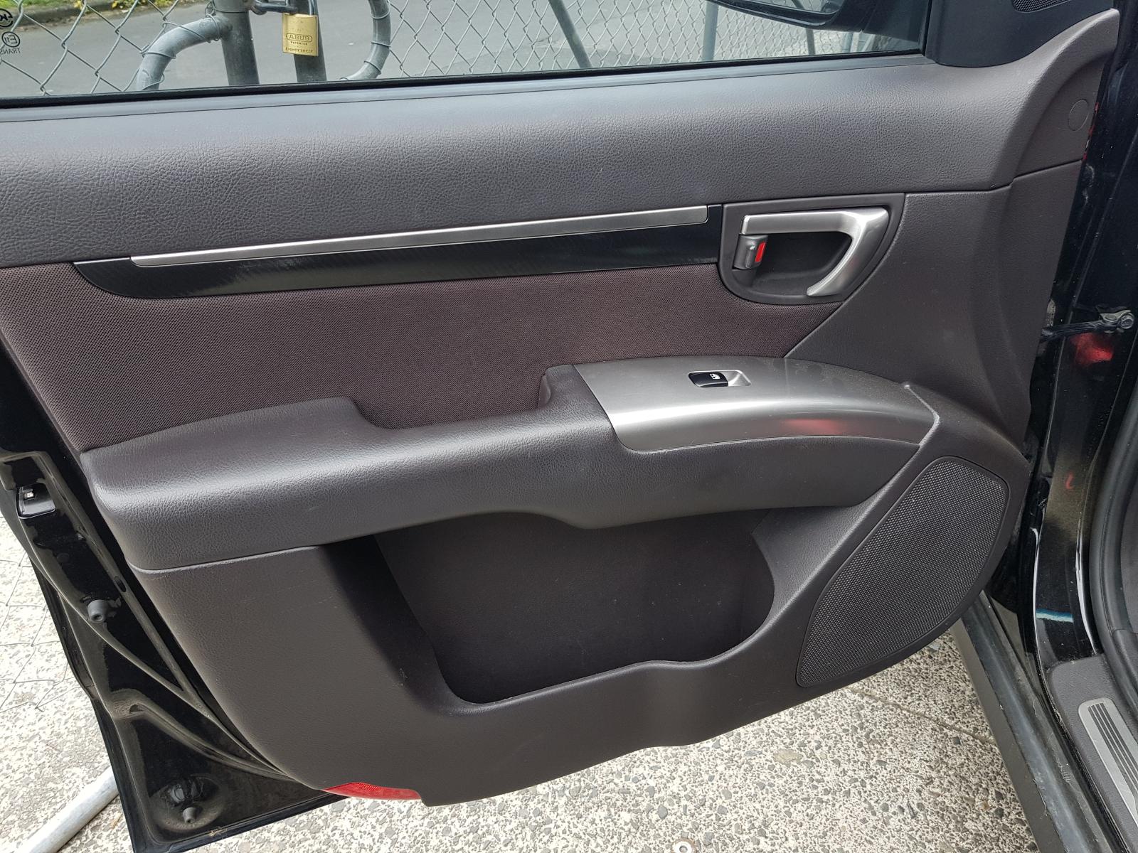 Hyundai Santa Fe - 2006-2012