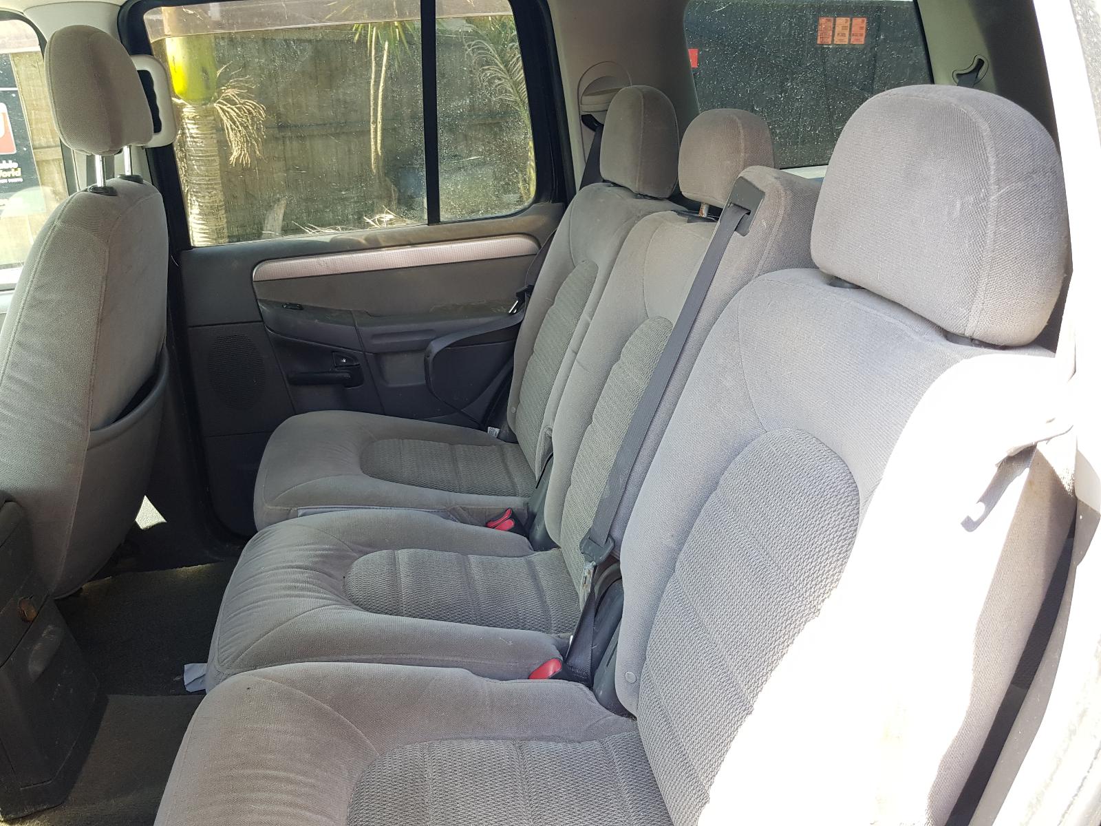 Ford Explorer - UT 2001-2005