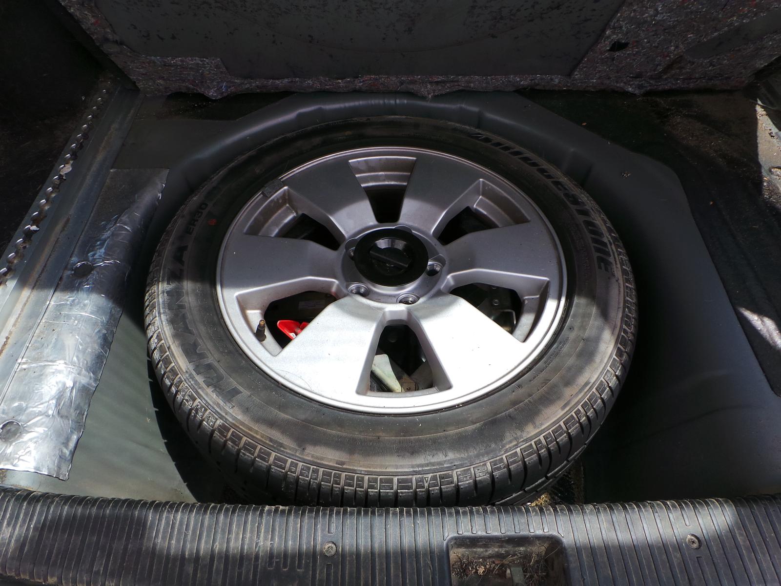 Holden Adventra - VZ 2005-2007